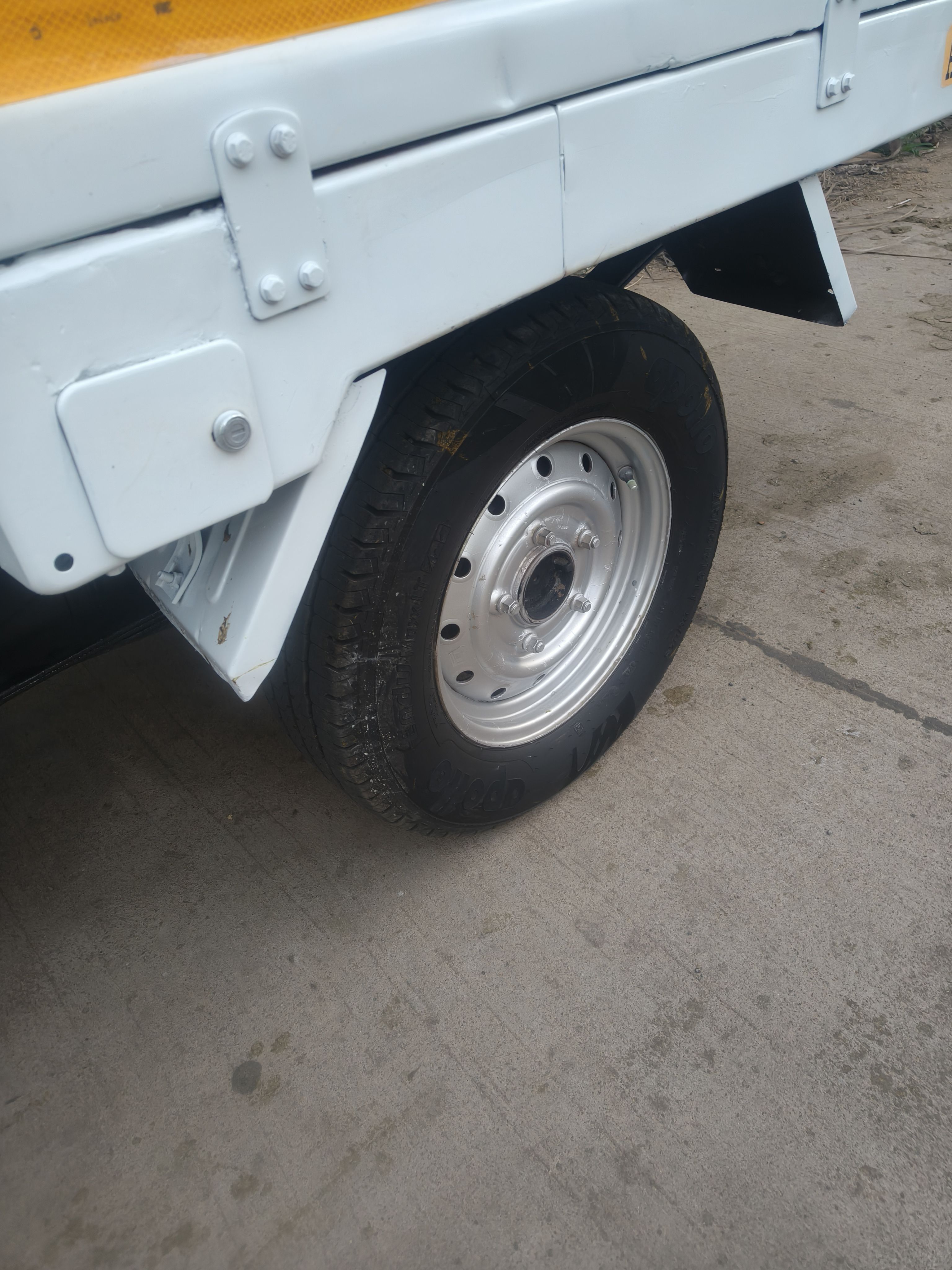 Tata yodha 4*2 crew cab diesel well maintained