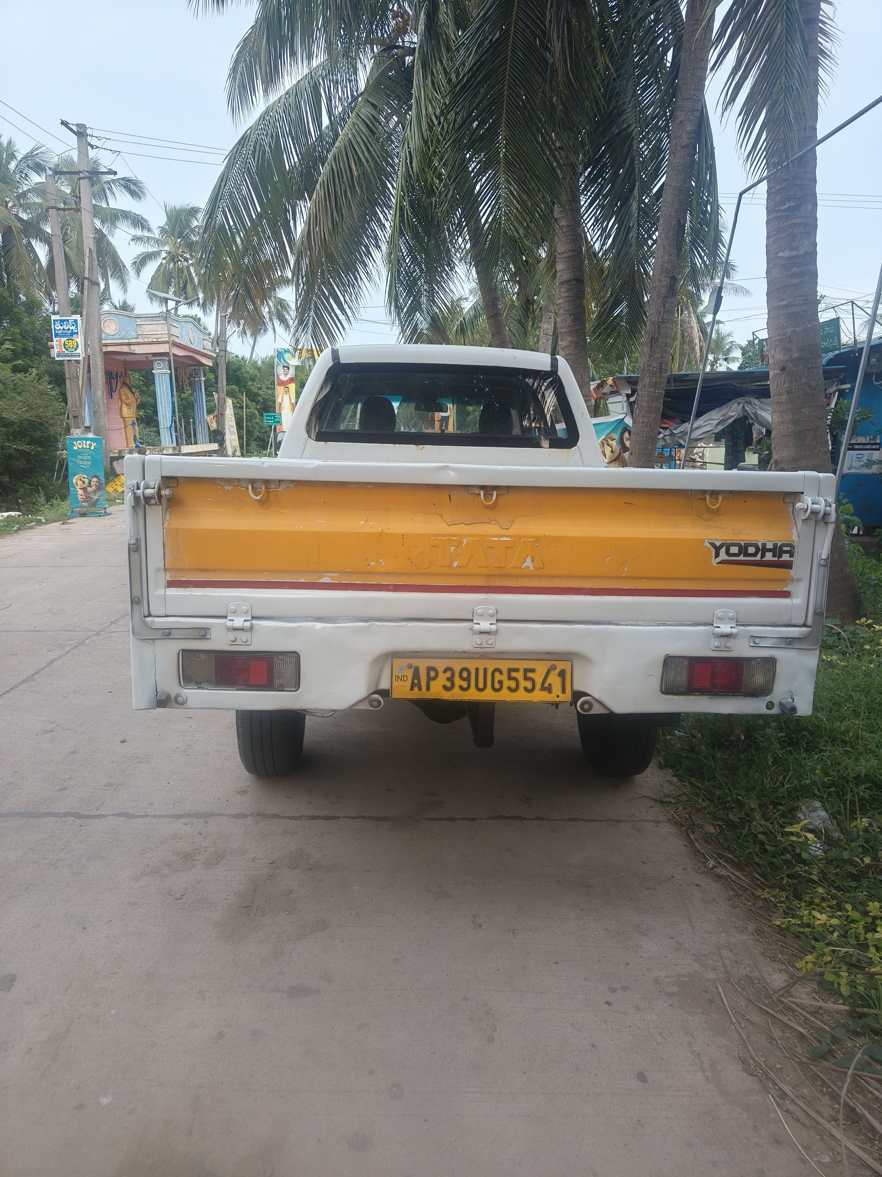 Tata yodha 4*2 crew cab diesel well maintained