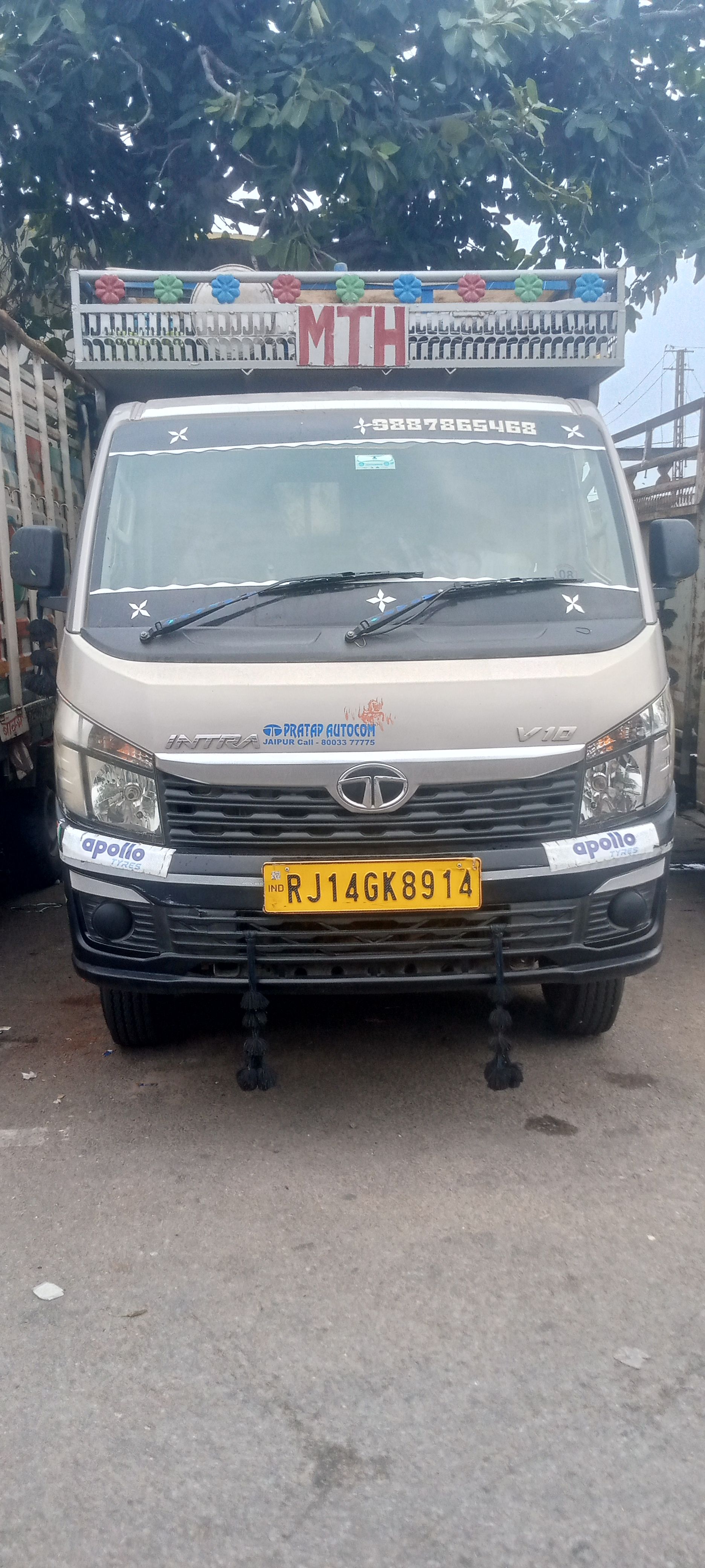 “Tata Intra V10 pickup truck, in good condition.” “Tata Intra V10 pickup truck, in good condition.”