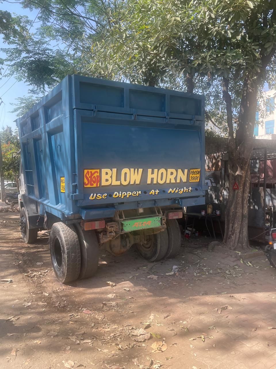 Tipper 1618