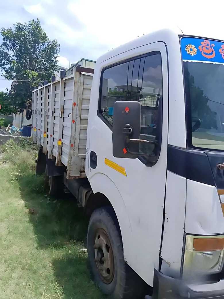 Ashok Leyland PARTNER 4 TYRE