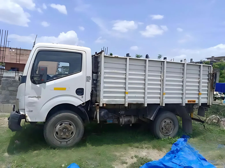 Ashok Leyland PARTNER 4 TYRE