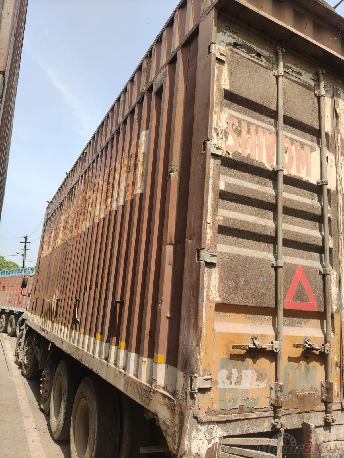 Well maintained BharatBenz 3723 container truck. All documents valid (Insurance, Fitness, Permit). Running vehicle, ready for immediate use.