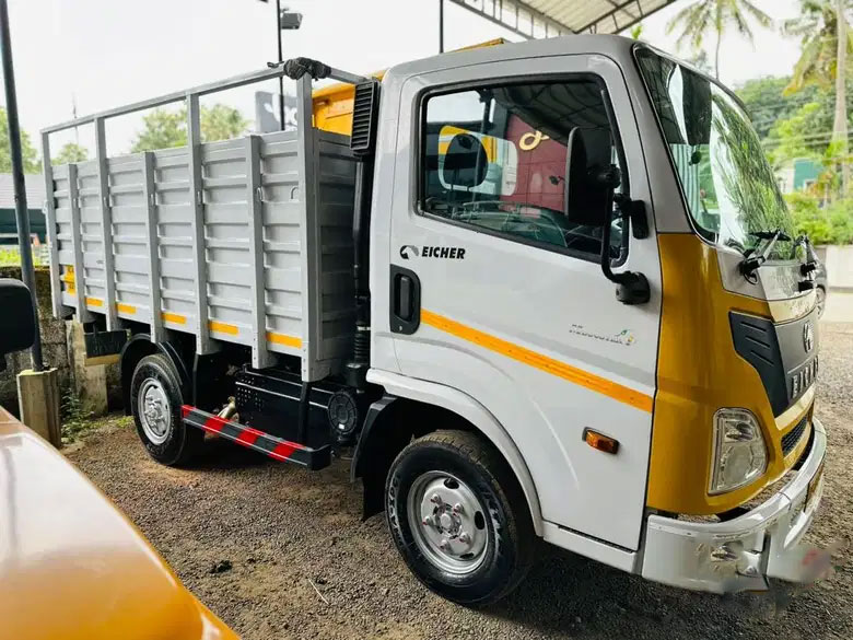 Eicher PRO 2049