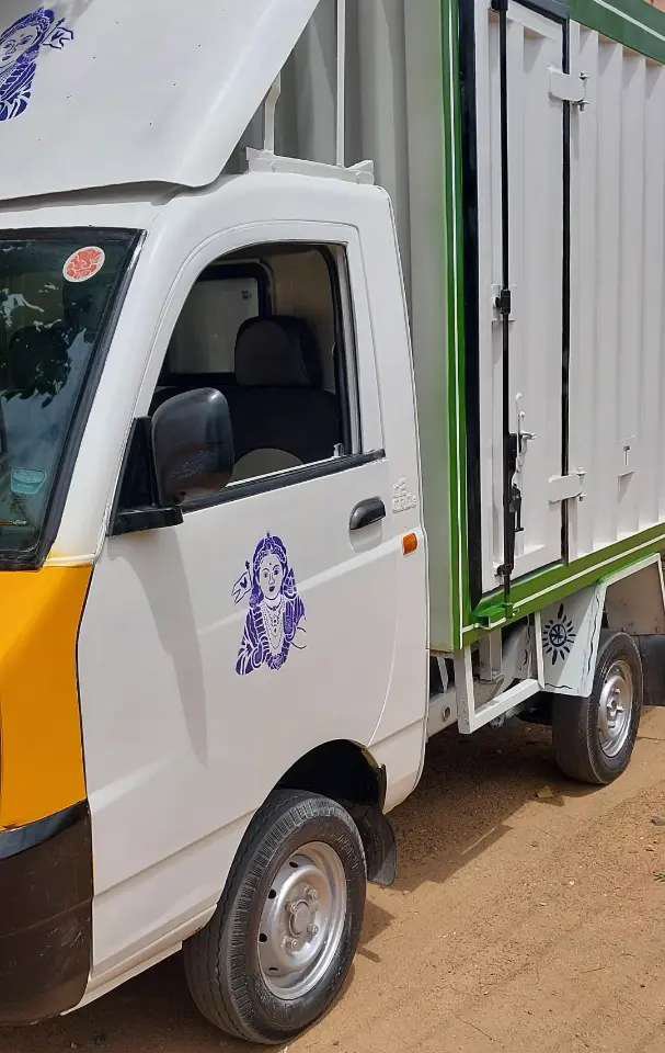 Mahindra MAXXIMO