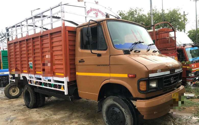 Tata 709 E