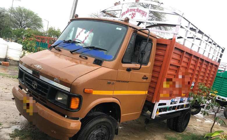 Tata 709 E