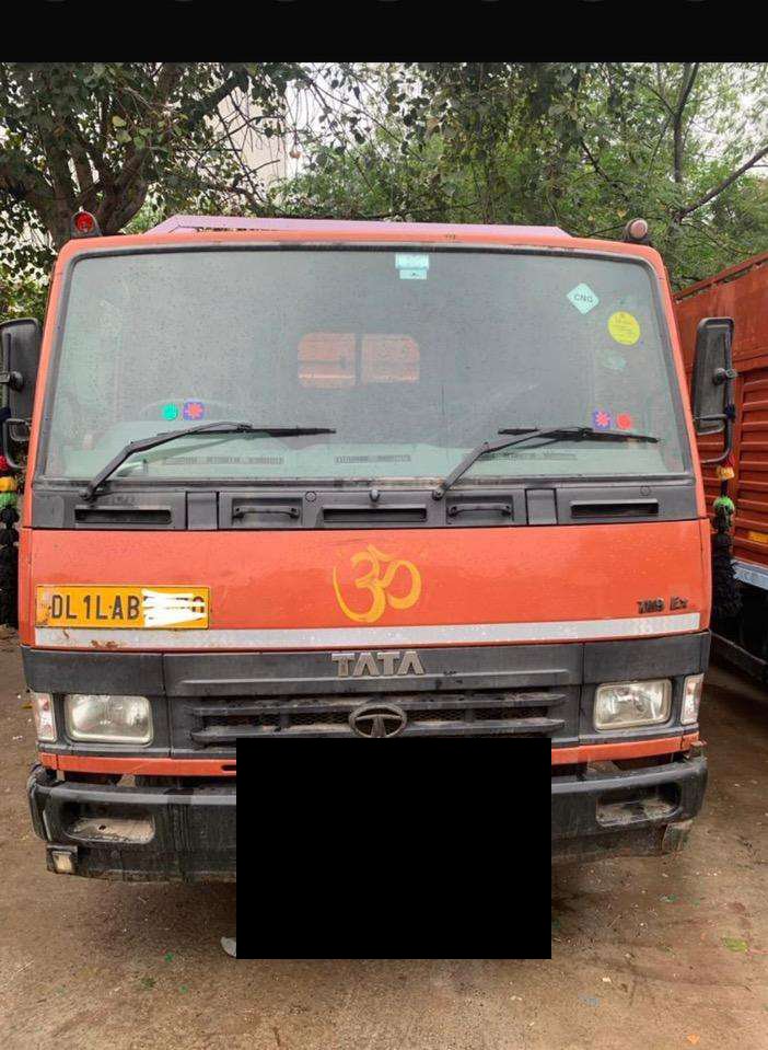 Tata 709 E