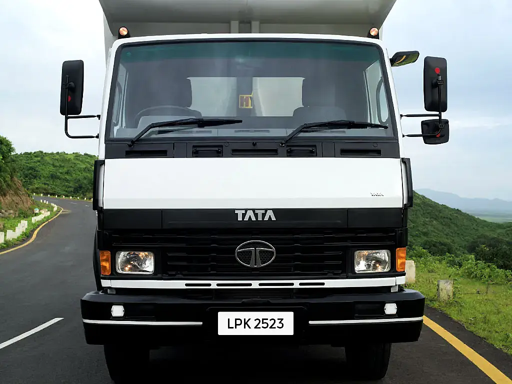 Tata LPK 2523