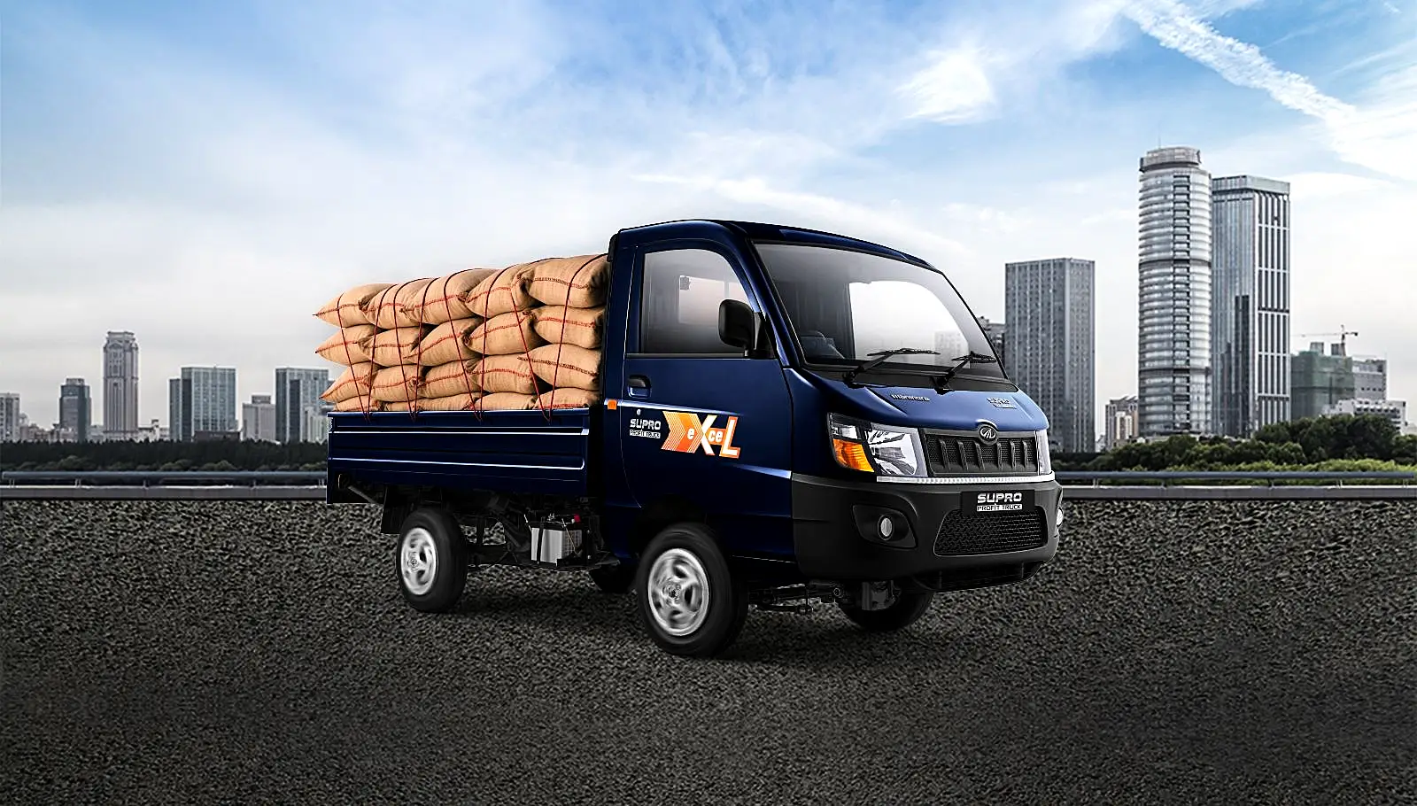 Mahindra Super Maxi Truck